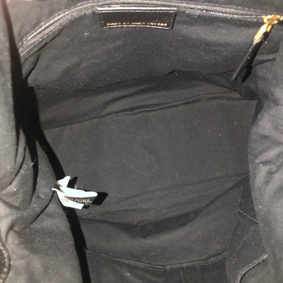 Authentic Marc by Marc Jacobs Bag. Shoulder or Crossbody. Mint condition. - Picture 8 of 10